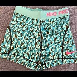 Girls Nike pros. Size medium